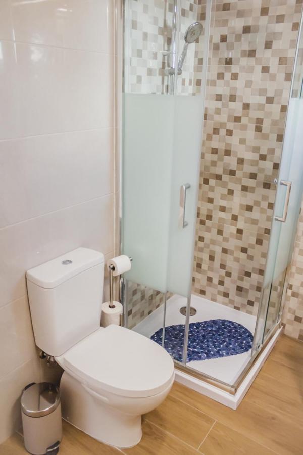 Lovely & Bright Renovated Apt. W/ Balcony In ラゴス エクステリア 写真